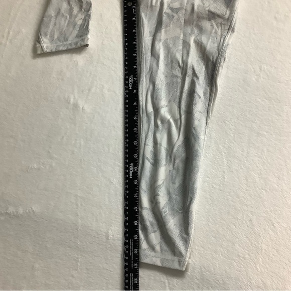 Lululemon Athletica Train Times Crop 21” Jasmine White Multi Leggings Tights 8 - Picture 11 of 12